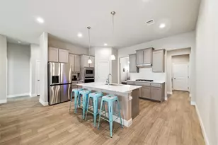 3451 Hidden Holw Dr, Grand Prairie, TX 76065 - Photo 8