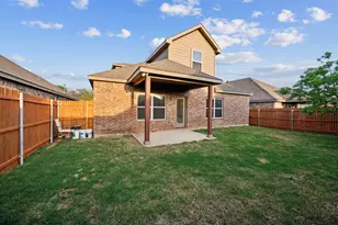 1916 Megan Creek Dr, Little Elm, TX 75068 - Photo 16