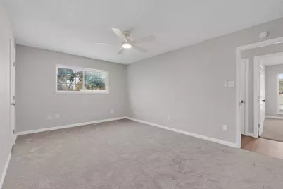 733 Woodcrest Drive, Grand Prairie, TX 75052 - Photo 18