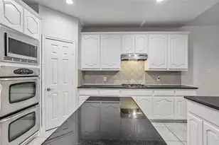 1640 Fence Post Dr, Fort Worth, TX 76052 - Photo 12