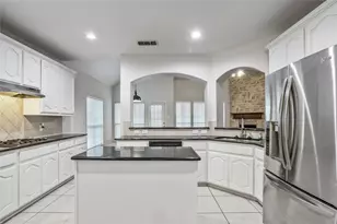 1640 Fence Post Dr, Fort Worth, TX 76052 - Photo 8