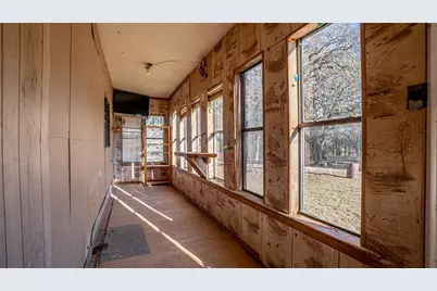 1005 Hickey Court, Granbury, TX 76049 - Photo 32