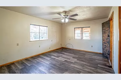 1005 Hickey Court, Granbury, TX 76049 - Photo 22