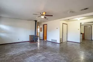 1005 Hickey Ct, Granbury, TX 76049 - Photo 16