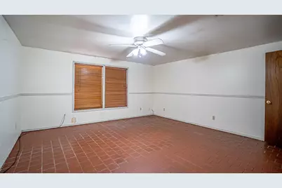 1005 Hickey Court, Granbury, TX 76049 - Photo 30