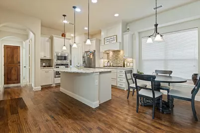 3615 Adriana Avenue, Irving, TX 75038 - Photo 8