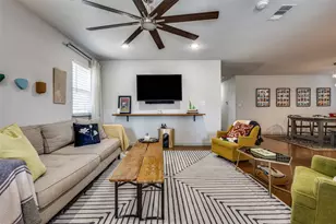 409 W Johnson St, Denison, TX 75020 - Photo 4