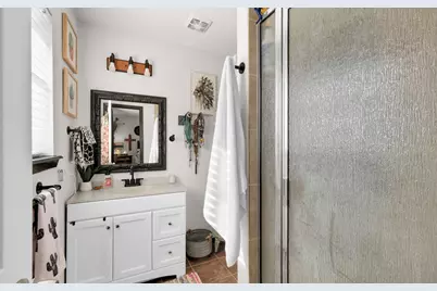 506 E Barton Street, Granbury, TX 76048 - Photo 20