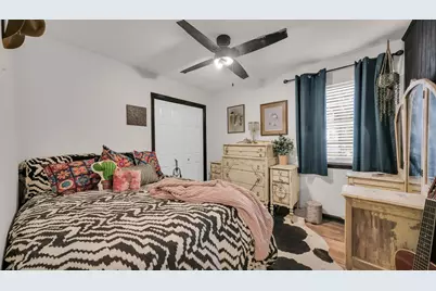 506 E Barton Street, Granbury, TX 76048 - Photo 26