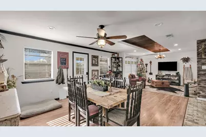 506 E Barton Street, Granbury, TX 76048 - Photo 10