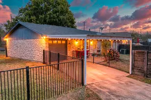 506 E Barton St, Granbury, TX 76048 - Photo 30