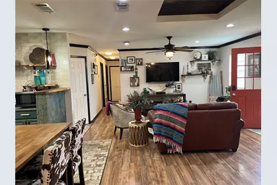 506 E Barton Street, Granbury, TX 76048 - Photo 1