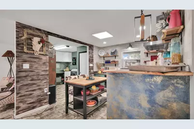 506 E Barton Street, Granbury, TX 76048 - Photo 14