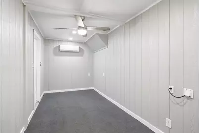 311 Eastridge Road, Granbury, TX 76049 - Photo 12