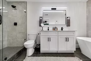 2409 Pebblebrook Ct, Grand Prairie, TX 75050 - Photo 32