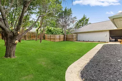 2409 Pebblebrook Court, Grand Prairie, TX 75050 - Photo 38