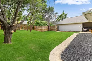 2409 Pebblebrook Ct, Grand Prairie, TX 75050 - Photo 38