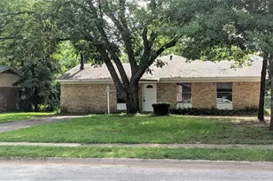 134 Bellaire Dr, Denton, TX 76209 - Photo 2