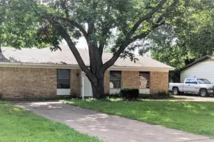 134 Bellaire Dr, Denton, TX 76209 - Photo 1