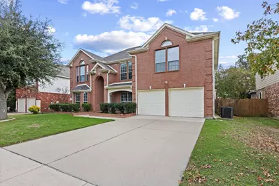 202 Forestridge Drive, Mansfield, TX 76063 - Photo 2