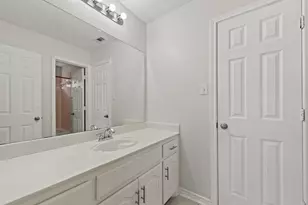 202 Forestridge Dr, Mansfield, TX 76063 - Photo 22