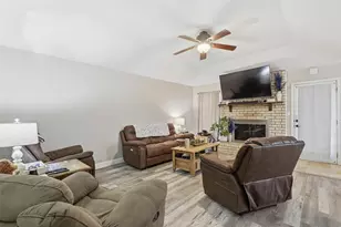 4501 Ascot Dr, Cleburne, TX 76033 - Photo 4