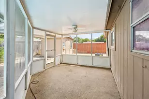 6227 Springwood Dr, Arlington, TX 76001 - Photo 18