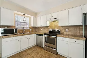 6227 Springwood Dr, Arlington, TX 76001 - Photo 14