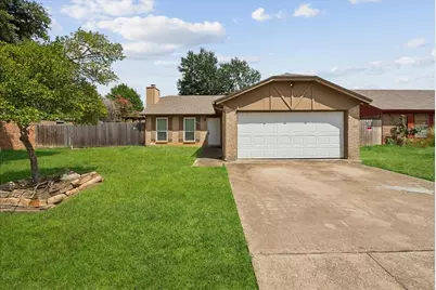 6227 Springwood Drive, Arlington, TX 76001 - Photo 1