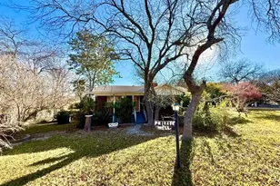 113 Townes Dr, Lakeside, TX 76108 - Photo 1