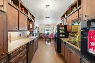 2065 Trailwood Dr W, Burleson, TX 76028 - Photo 6