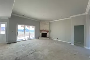 811 Westover Dr, Van Alstyne, TX 75495 - Photo 4