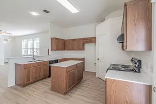 3929 Winter Springs Dr, Fort Worth, TX 76123 - Photo 12