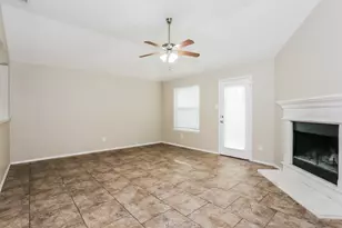 1723 Katrina Ln, Lancaster, TX 75134 - Photo 2