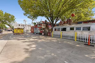 2019 N Prairie Ave, Dallas, TX 75204 - Photo 32