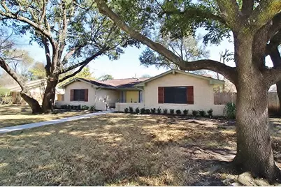 1610 Alexander Drive, Waxahachie, TX 75165 - Photo 2