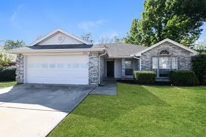 914 Pierce Arrow Drive, Arlington, TX 76001 - Photo 1