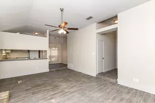 914 Pierce Arrow Dr, Arlington, TX 76001 - Photo 2