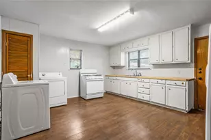 8136 Carlos St, White Settlement, TX 76108 - Photo 12