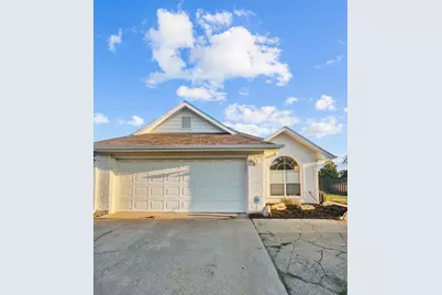 909 Plantation Drive, Lewisville, TX 75067 - Photo 2