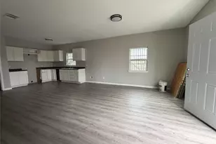 3411 McLean St, Fort Worth, TX 76103 - Photo 4