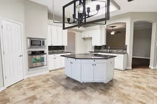 3720 Cripple Creek Ct, Bedford, TX 76021 - Photo 4