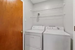 2015 Salem St, Irving, TX 75061 - Photo 14