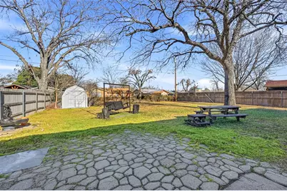 2015 Salem Street, Irving, TX 75061 - Photo 20