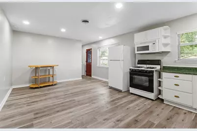 2015 Salem Street, Irving, TX 75061 - Photo 4