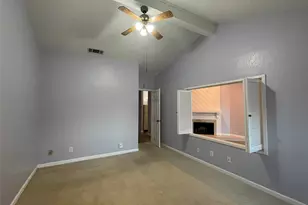 2105 Count Fleet Dr, Arlington, TX 76011 - Photo 18