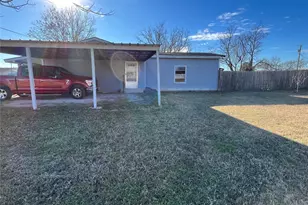 210 Colorado W, Millsap, TX 76066 - Photo 4