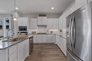 8612 Bur Oak Dr, Justin, TX 76247 - Photo 4