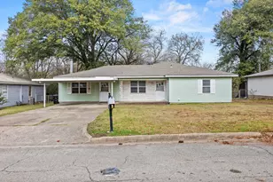 4026 Dixon Cir, Greenville, TX 75401 - Photo 1