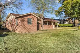 415 Walnut St, Duncanville, TX 75116 - Photo 2